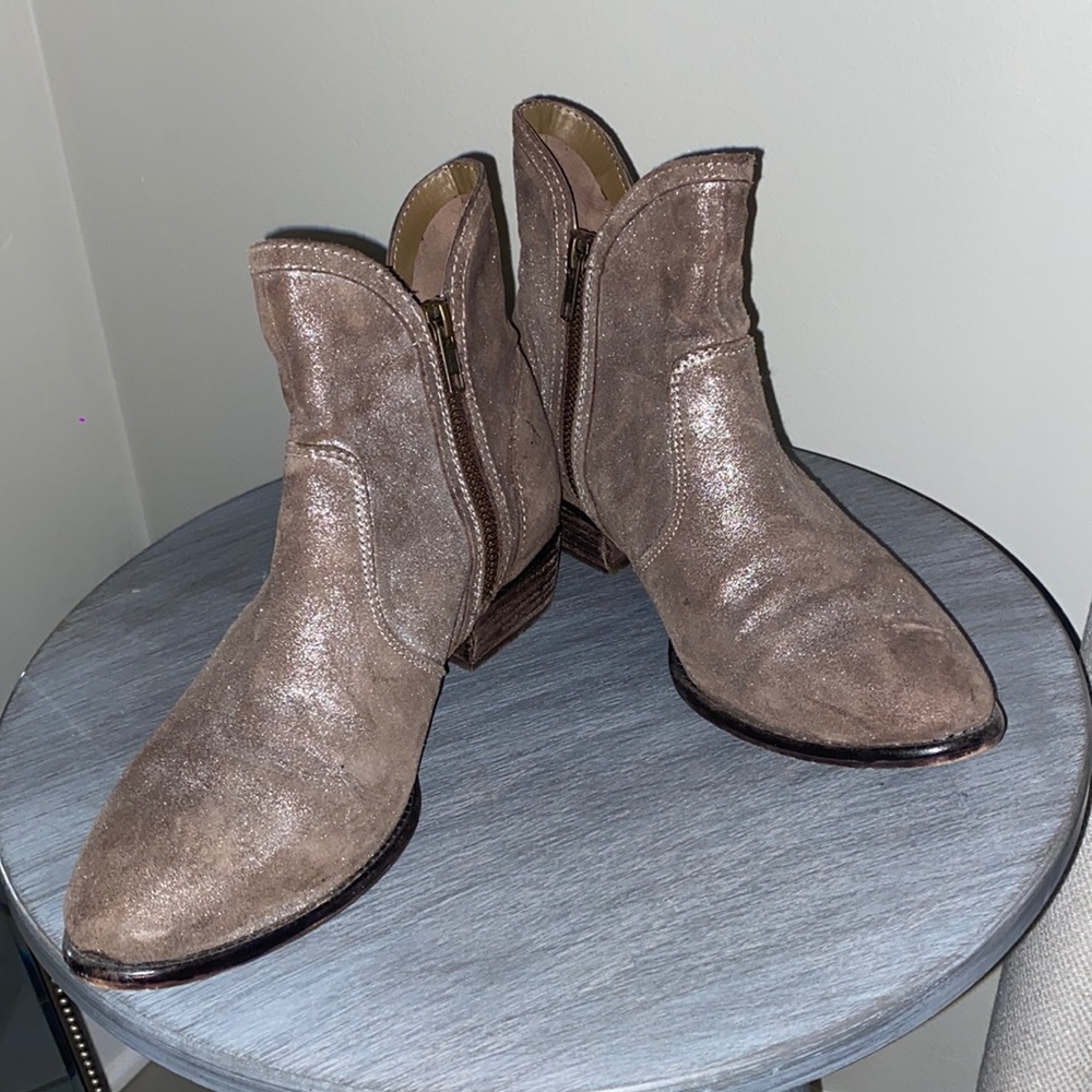 Gray sparkle booties - perfect for every season!